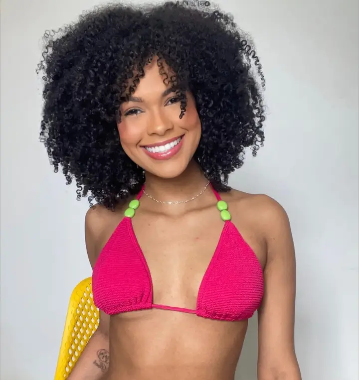 Nicole 🔥 brasileirinha morena
