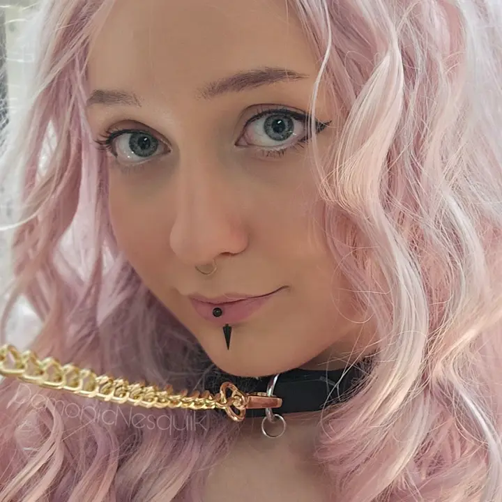 Kat, your goth puppygirl gf