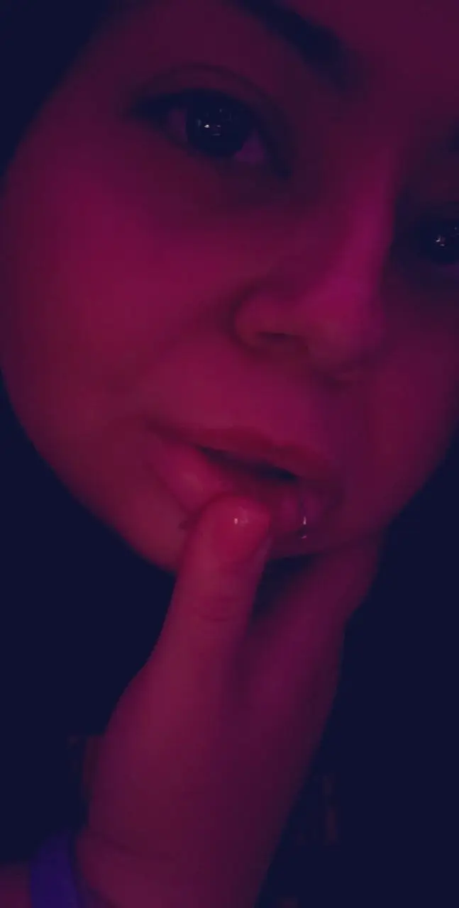 VALENTINA 😈 💦👅