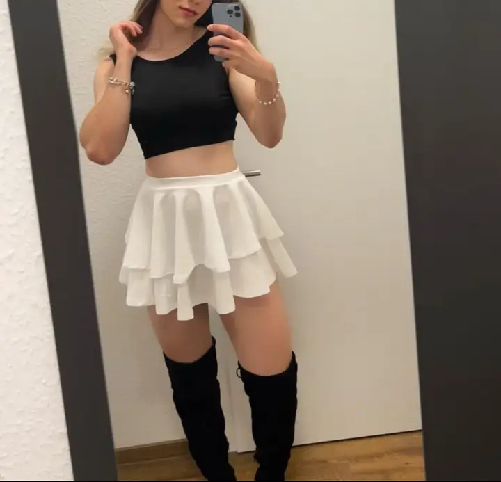 Shy Isabella