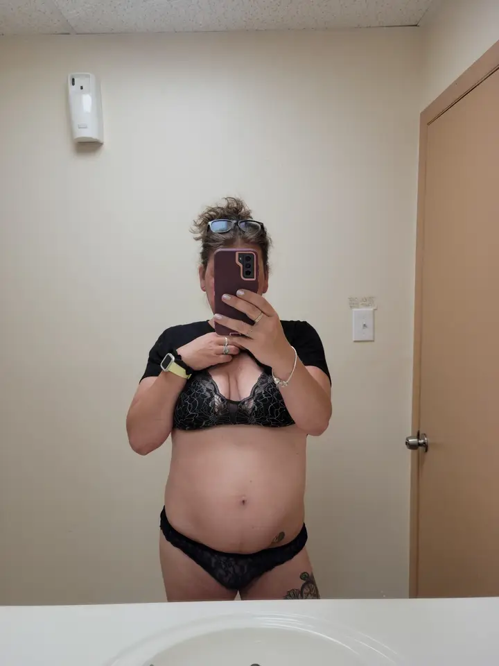 DownriverCoupleWife