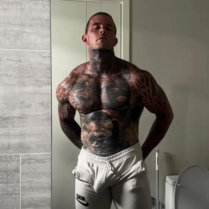 Cam