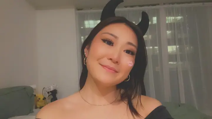 Momo Chanel 🖤