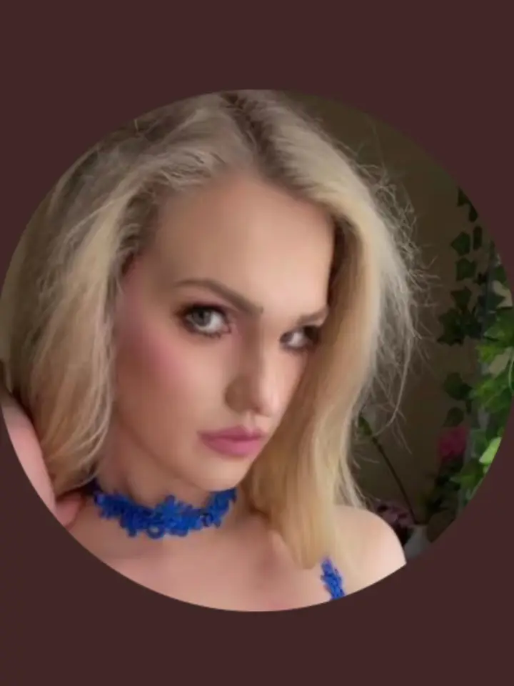 Lexi Naughty Blonde Babe 💕- Online Now