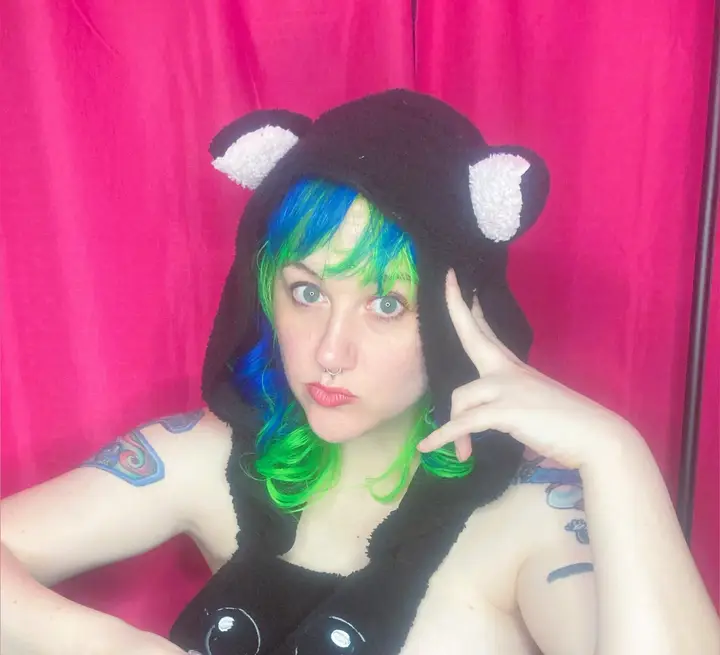 Nikki Nuwave
