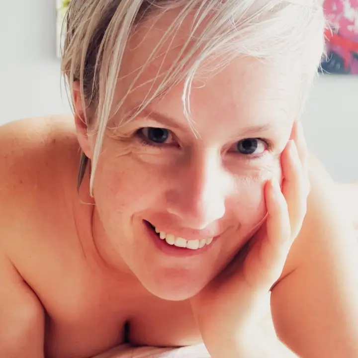 Anja the Swedish ex-Mormon Mommy