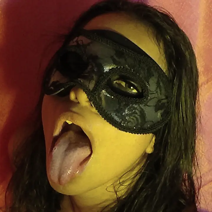Go to onlyfans.com/sloppylucy
