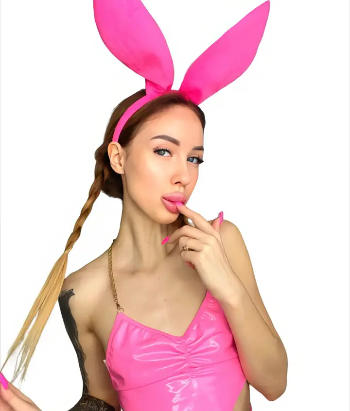 Cute Ellie