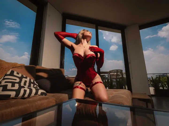 Avelyn Noiré
