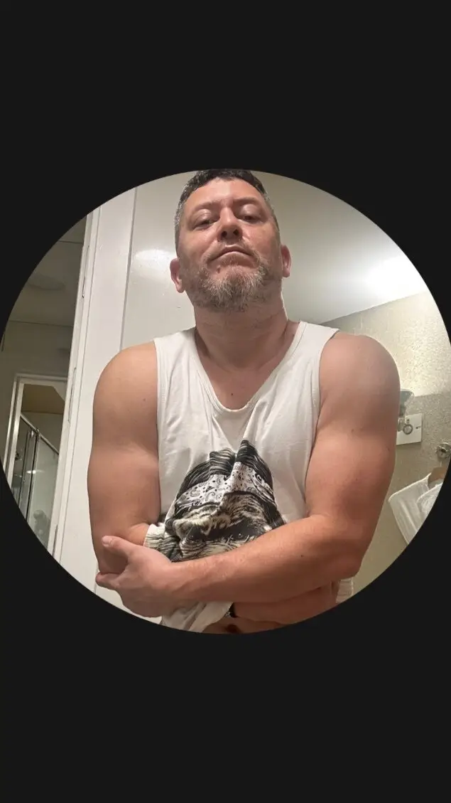Rodrigo 🔥 Latin Muscle Daddy