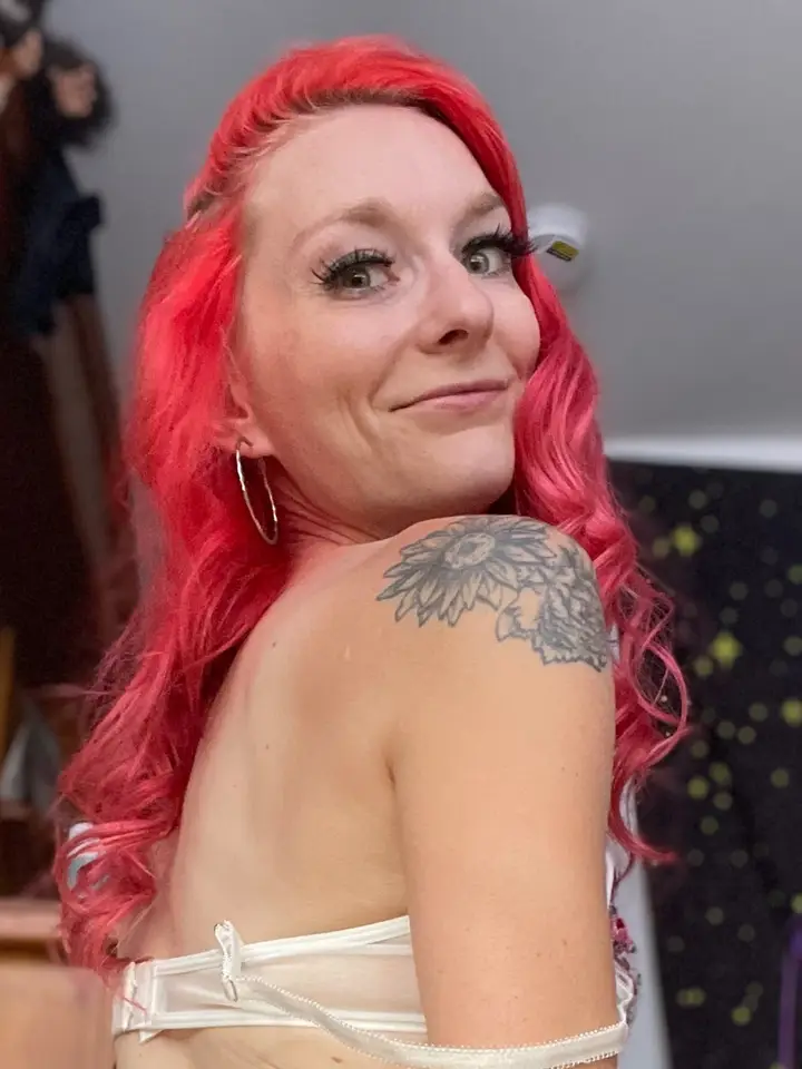𝓣𝓱𝓮 𝓡𝓮𝓭𝓱𝓮𝓪𝓭 💋 ＶＩＰ