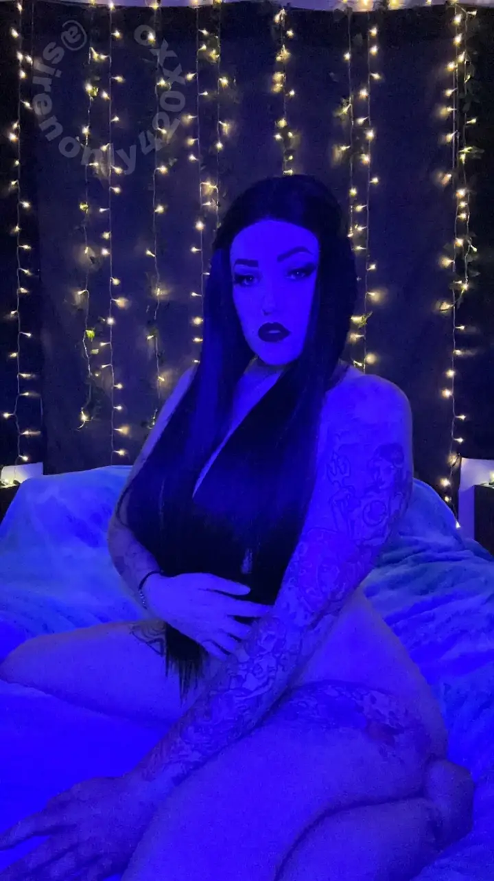 Siren Moon 🧜🏼‍♀️🌕