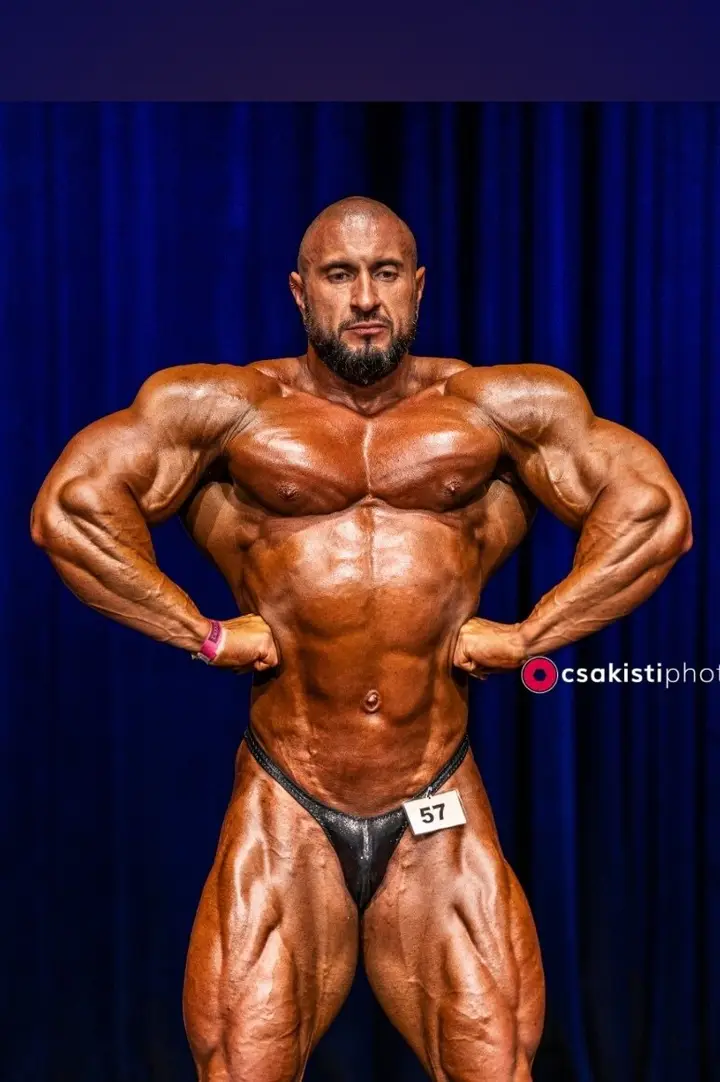 MAGNUS SAVAGE