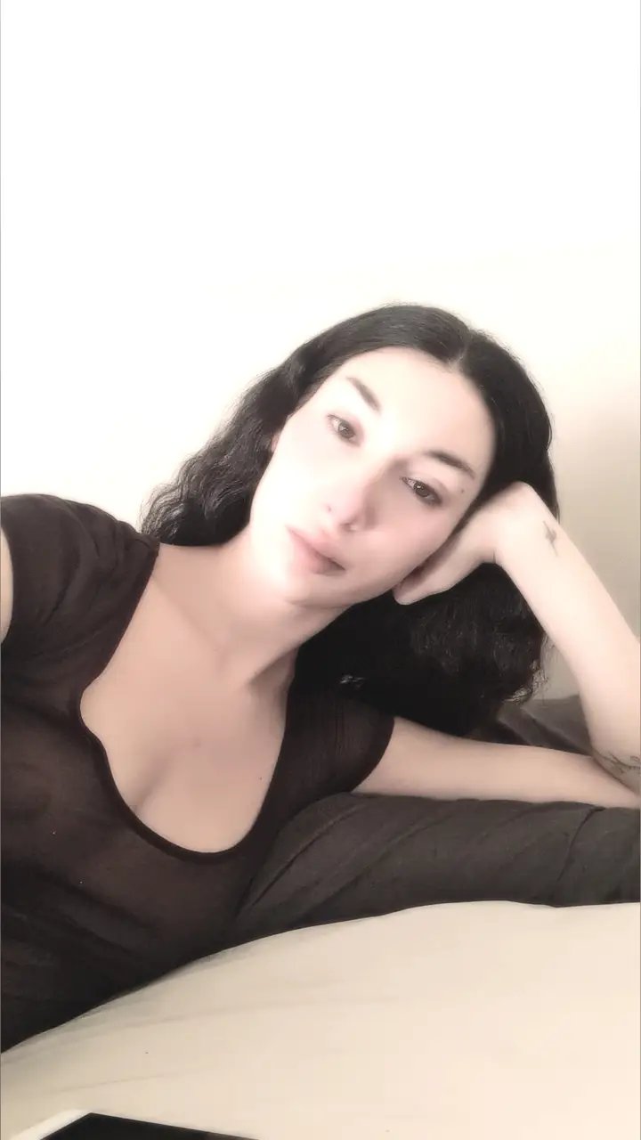 Queen Dela