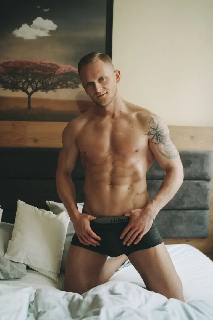 Chris Liam